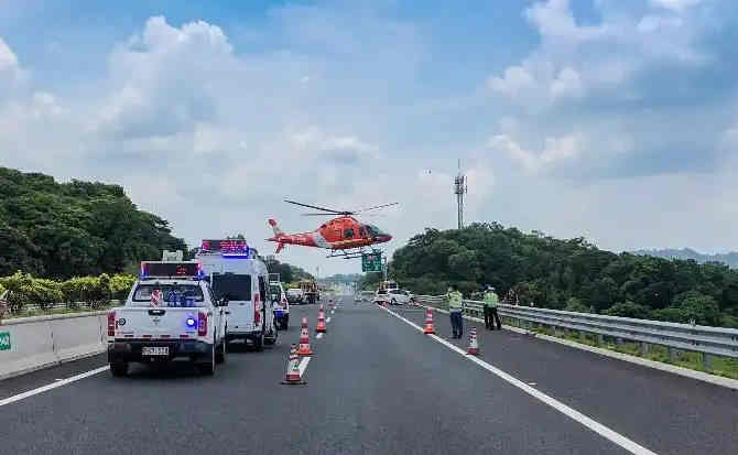 吉木乃高速公路汽车救援案例